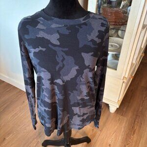 Prana Womens Black Camo Long Sleeve Tee Top Med